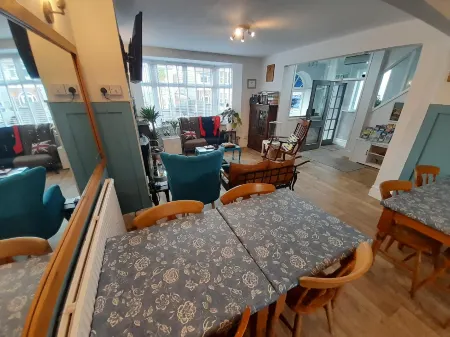 Torbay Guesthouse Отели в г. Пейнтон