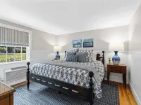 Charm on Main Hotels in Brewster