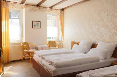 Weinhaus Hotel Zum Josefshof Hotels in Kueser Plateau