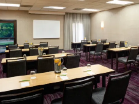 Courtyard Louisville East Hotels in Hurstbourne