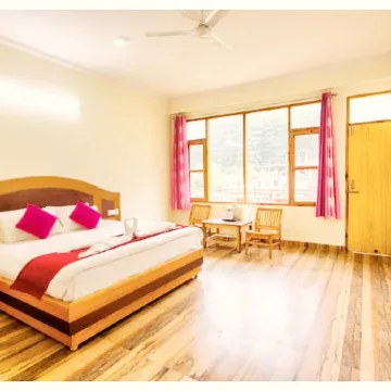 Goroomgo J J Regency (Manali)