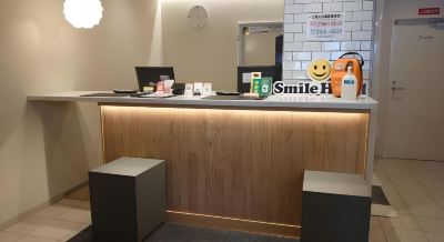 フロントデスク スマイルホテルなんばの写真