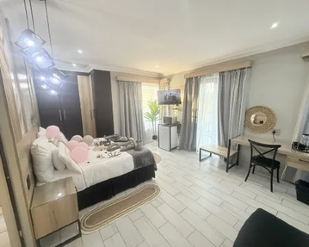 Africa Paradise - or Tambo Airport Boutique Hotel Hotels in Benoni