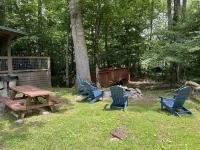 Sweet - 2 Bedrooms, 2 Baths, Sleeps 6 Cabin by RedAwning