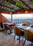Luxe Resorts - Centrally Heated Air Conditioned Hotel in the Heart of Kasauli - breakfast