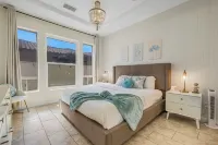 Incredible gameroom, putting green, bocce, slide, pickleball , large estate