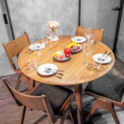 HANA 107 Dining/Meeting Rooms