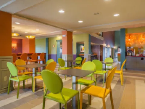 Clarion Inn & Suites Hotels in Vanderburgh County