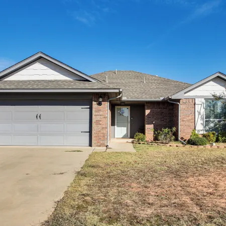 4 Mi to OU Campus & Stadium! Suburban Norman Home