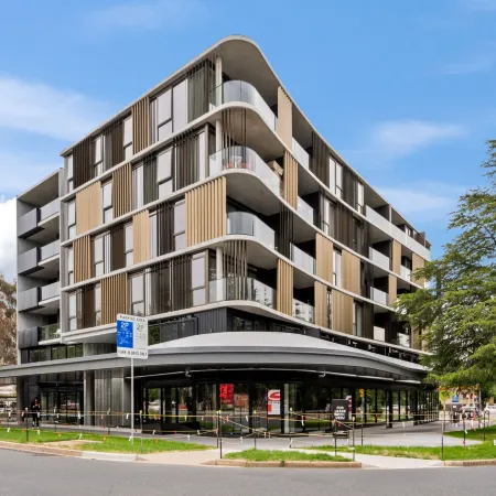 Cosy Braddon Studio with BBQ Area