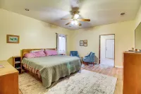 Stunning Sandia Mtn Views: Rio Rancho Retreat - Wifi