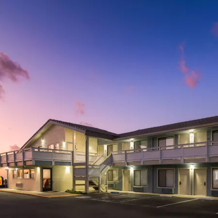 Super 8 by Wyndham Fort Bragg
