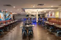 Radisson Hotel Southfield-Detroit - breakfast