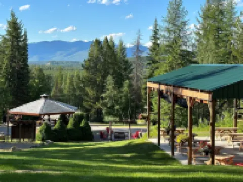 Timber Wolf Resort & Jeep Rentals