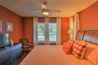 Pottsboro Home on 2 Acres w/ Hot Tub, Near Marina! - Wifi