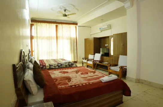 Besillio Grand Hotel & Restaurant