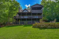 Family Friendly: Hot Tub Haven in Mineral Bluff! - 3-Star