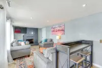 2 Decks, Lake Views! Group Escape in Osage Beach - Spa