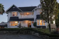Cedar House - 4-Star