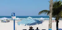 Moderno no Gonzaga a 400m da praia c AC