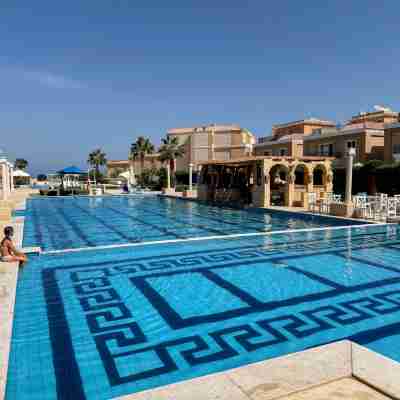 Luxurious Apartment in Selena Bay - Private Beach, 5 Pools and & Kite Surfing Fitness & Recreational Facilities