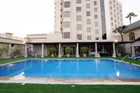 ลักซ์ อเวนิว โรงแรม - สระว่ายน้ำแบบอินฟินิตี้