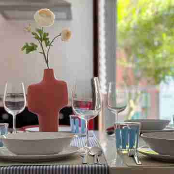 Apartment for 9 People - 4 Min Walk from Mestre Station (Venice) Dining/Meeting Rooms