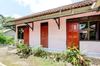 Hotel O Pondok Wisata Sekar KemuningNearWonogondang Camp ( Bumi Perkemahan Wonogondang )