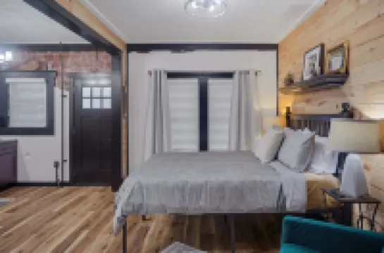 ที่พักสไตล์ชนบทในรัฐเคนทักกี, โคลัมเบีย เฮาส์ ยูนิต B อพาร์ตเมนต์ โรงแรมในซัมเมอร์เซ็ท