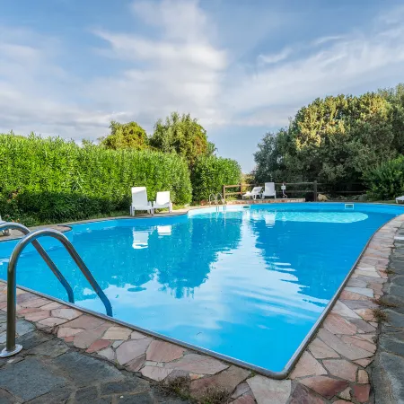 Spacious flat with pool