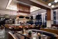 Hotel Vin, Autograph Collection - parking