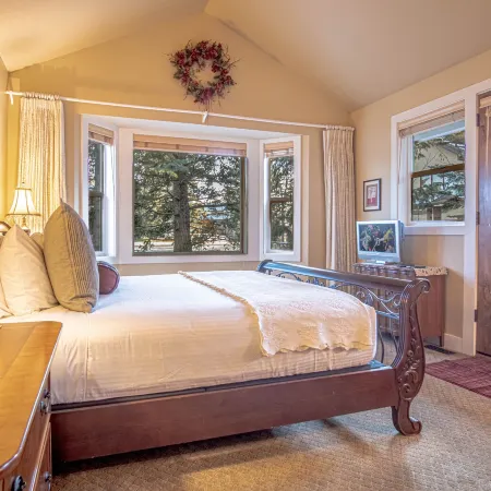Cozy Ketchum Retreat - Pet Friendly!