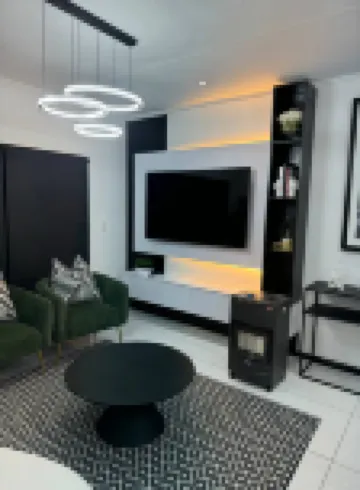 2 Bedroom Apartment Near Monte Casino