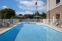 Hampton Inn & Suites Fayetteville - Rooftop Pools