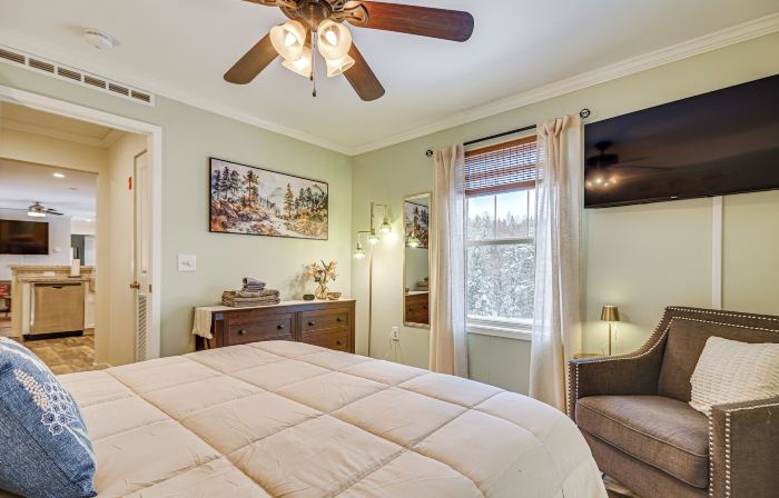 Near Trails & Vast Access! Modern Burke Home Base