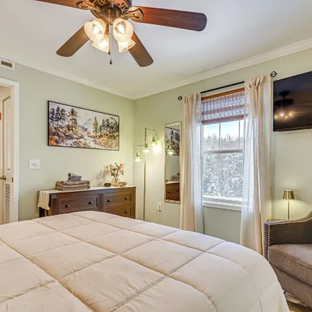 Near Trails & Vast Access! Modern Burke Home Base