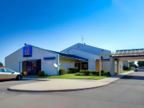 Baymont by Wyndham Shawnee