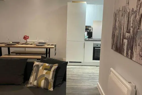 Stylish Retreat - Sleeps 6 Terrace-2Bedroom-Petsok - balcony