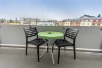 Nyon Hostel - parking