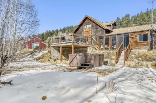 Black Hawk Getaway W/ Hot Tub 3 Bedroom Cabin - Chalets