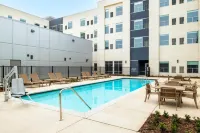 Hyatt House Fresno Campus Pointe - Uima-altaat