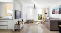 Mamad - Bright Eilat Escape with Balcony n Pool