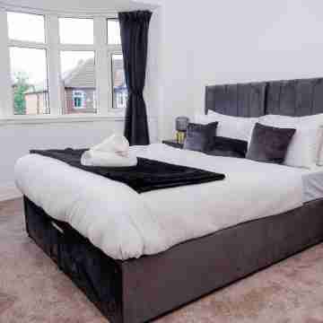 The Langdale - Where Comfort Meets Convenience Rooms