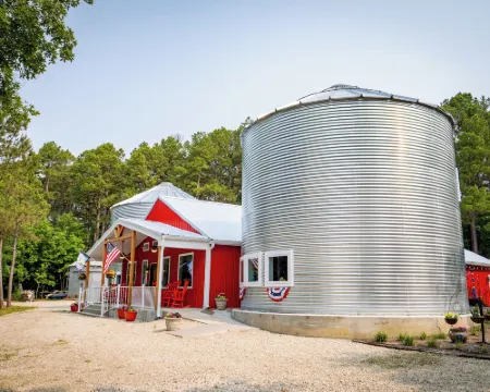 Hermann Grain Bins BNB Hotels in Gasconade County