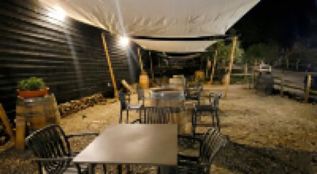 วิโอวิลลาส อากริทูริสโม แกลมปิ้ง อาเรสโซ