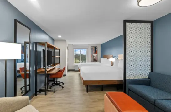 Everhome Suites Wichita Northeast by Choice Hotels Hotel di 