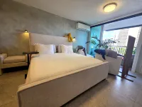 Serene Coastal Studio with King Bed & Balcony