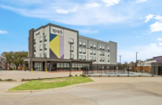 希爾頓加蘭達拉斯東部Spark酒店 酒店