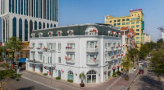 Paul Chabot Hotel