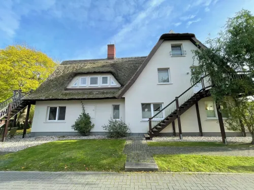 Boddensuite - 90sqm on one level with terrace and private parking space